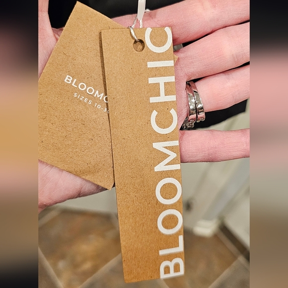 116 - Bloomchic Double Button Jacket with belt, size 22-24 - Picture 11 of 12